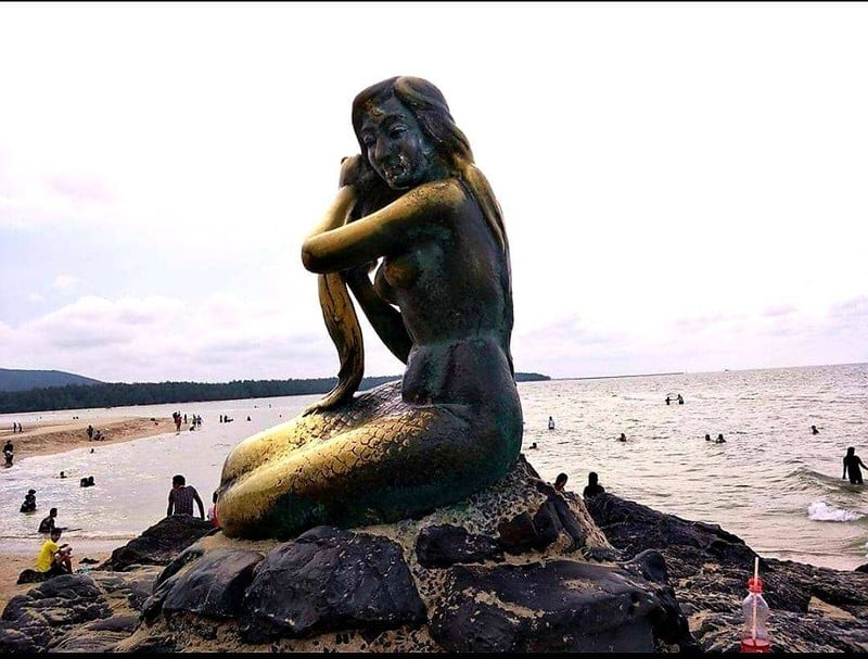 รูปปั้นนางเงือก สัญลักษณ์หาดสมิหลา