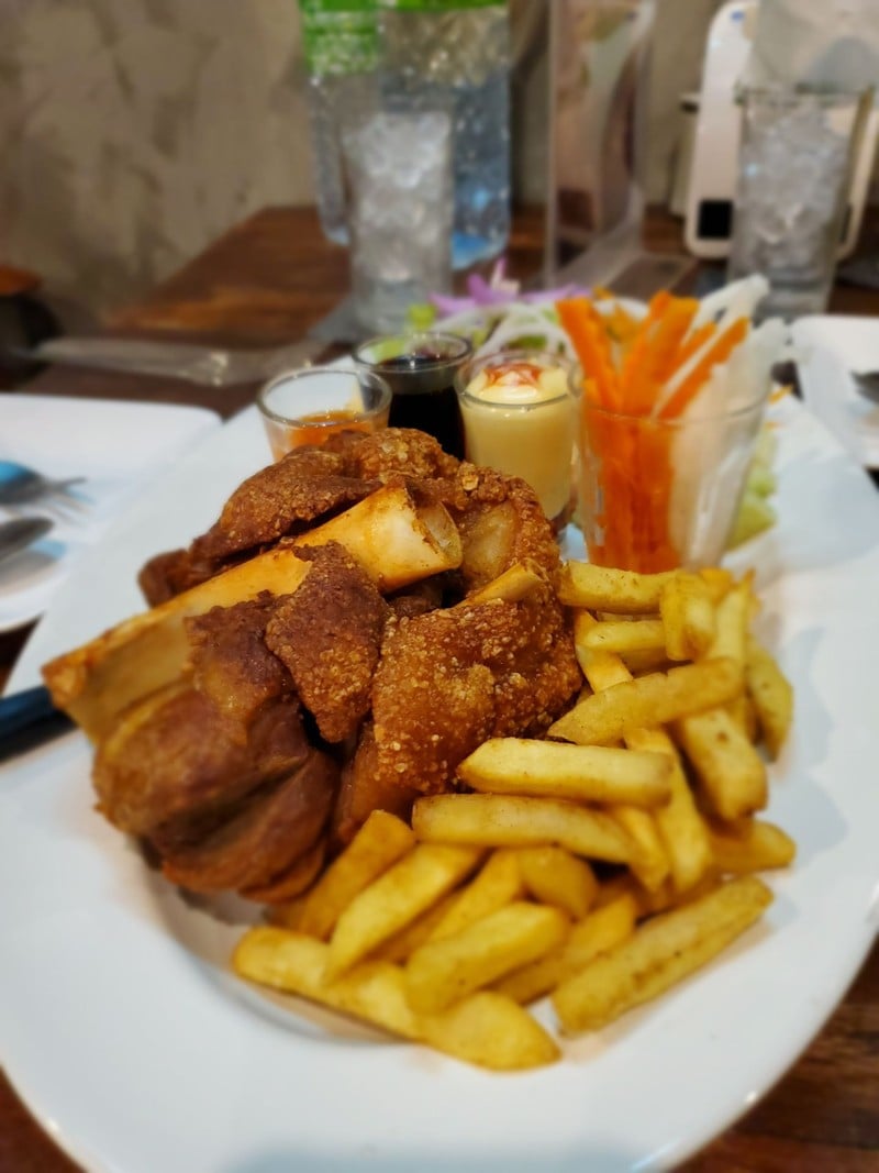 ขาหมูเยอรมัน เด็ดมาก ไม่ลอง พลาดค่ะ!