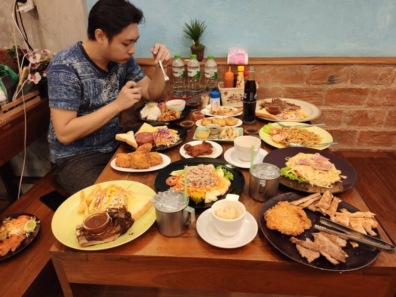 กินแบบนี้บอกเลย พุงกลางงงง อาอร่อย บรรยากาศดี อาหารอร่อย