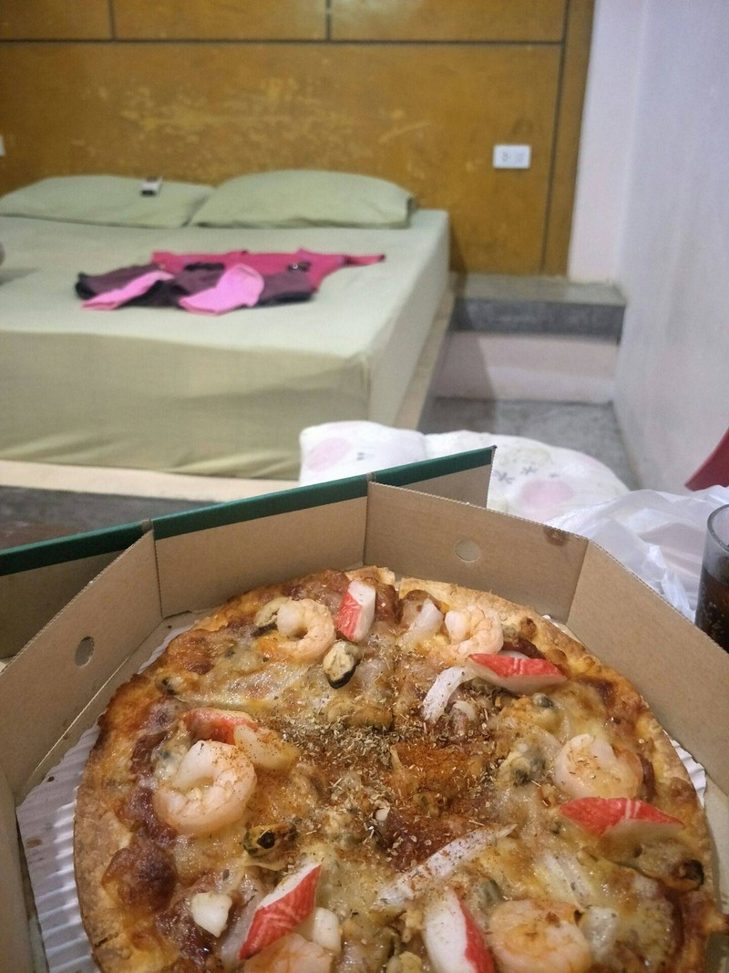 นักวิ่งหิวมากคืนนี้ 🌙 😋 🍕 😂 