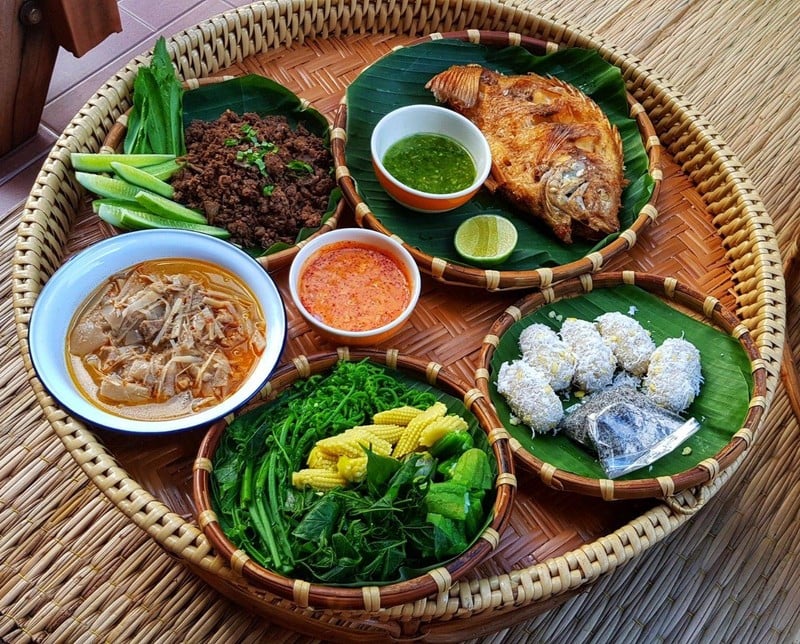 อาหาร​ สำหรับพวกเรา3 ท่าน