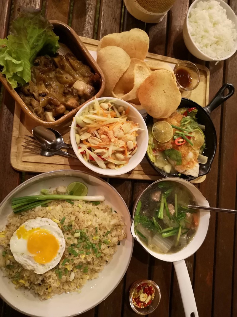 The Valley ห้องอาหารที่อยู่ในส่วนเอสเคปเขาใหญ่ นั่งรถก๊อฟ ไปใกล้สะดวกสบายมากๆๆ 