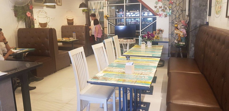 บรรยากาศ นั่งสบายๆ เหมือนบ้านตัวเองเลยค่ะ