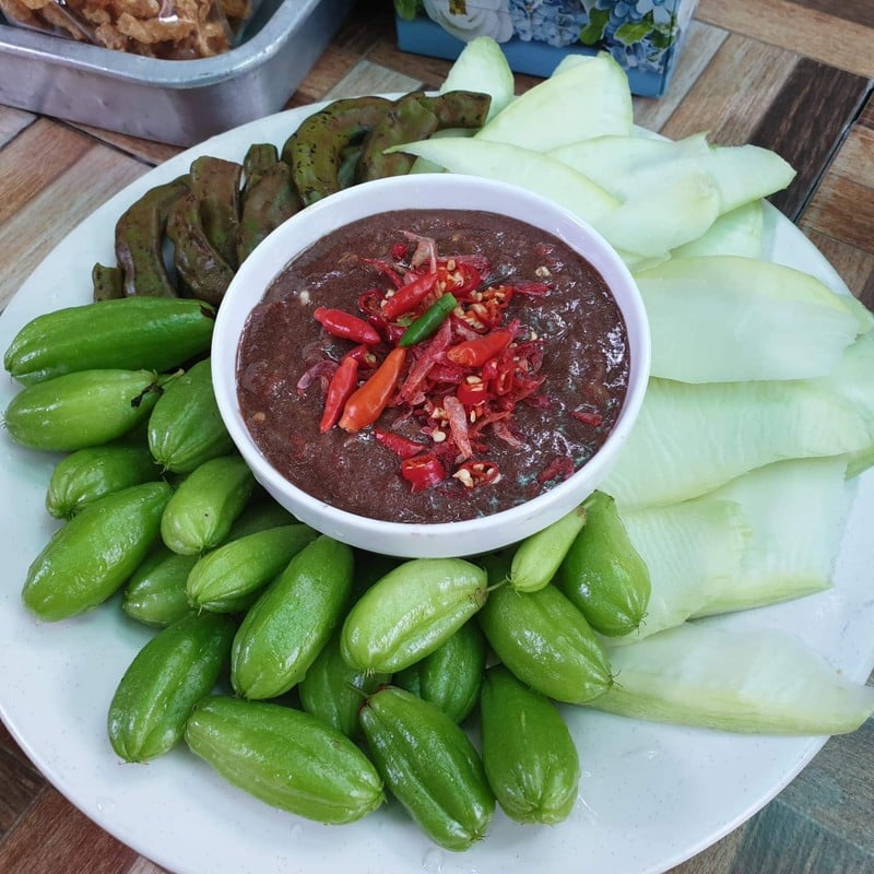 มะม่วงน้ำปลาหวานค่ะอร่อยมากๆ