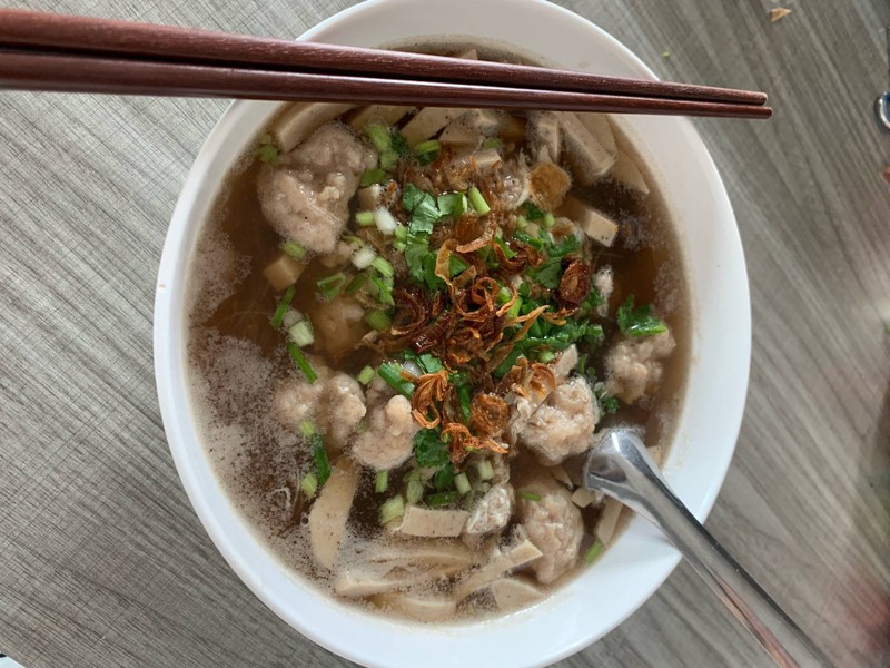 ก๋วยจั๊บกระดูกหมู ,หมูเด้ง,หมูสับ+ไข่