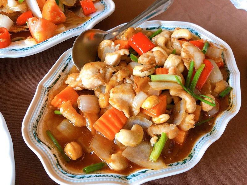 ไก่ผัดเม็ดมะม่วง