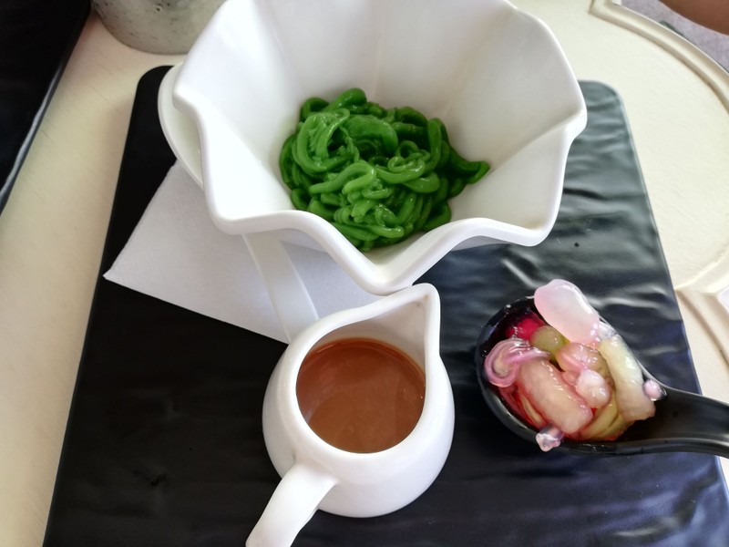 น้ำกะทิ เข้มข้นหวานมัน 20 บ.เพิ่มท้อปปิ้ง 10 บ.