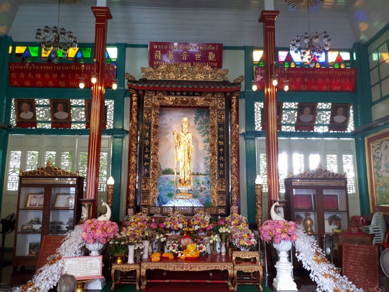 องค์เจ้าแม่กวนอิม สันนิษฐานว่าอายุประมาณ 800-900 ปี