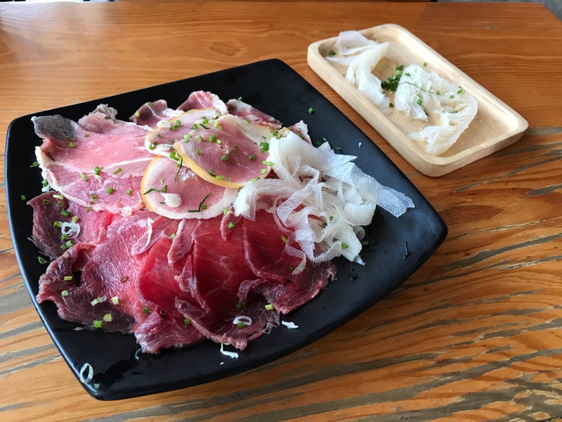 ชุดสำหรับ 3-5 คน 95,000 กีบ 285 บาท