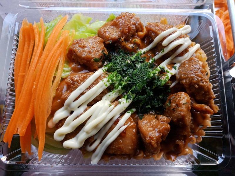 ยากิโซบะหน้าไก่เทอริยากิ