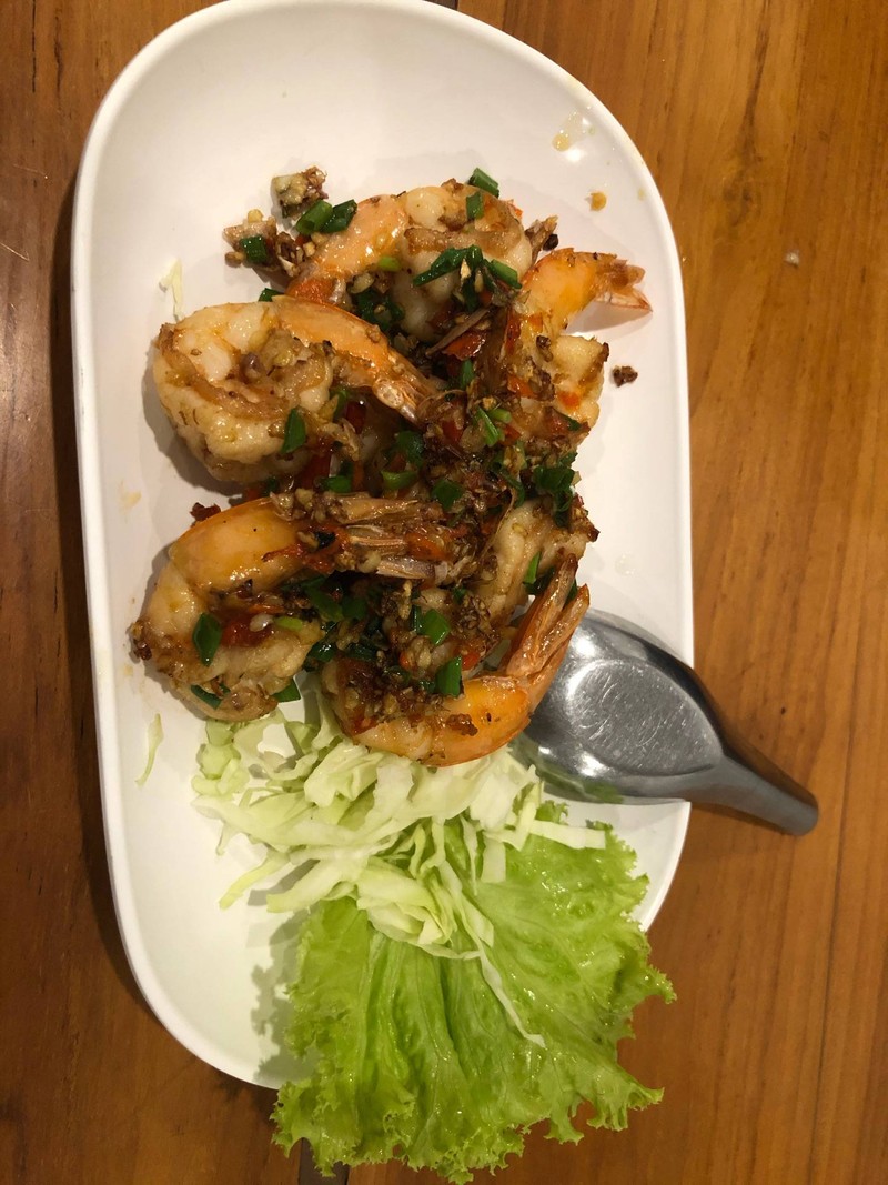 กุ้งผัดพริกเกลืออร่อยครับ