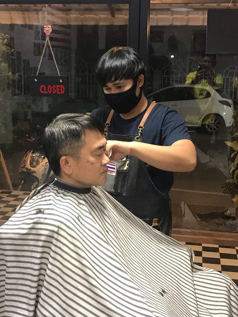 ช่างเปิดบริการทุกวันครับ