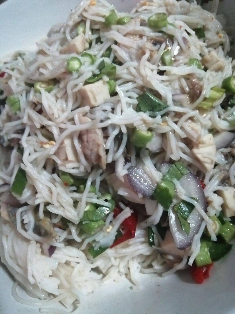 มีทั้งกุ้งและปลาทู​ 