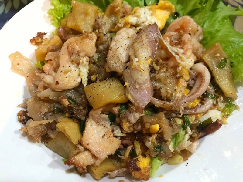 ก๊วยเตี่ยวคั่วไก่ทะเล