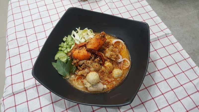 น้ำเงี๊ยว+น้ำยากะทิฟินกุ้งแม่น้ำ