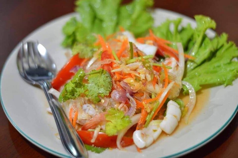 ยำวุ้นเส้นทะเล