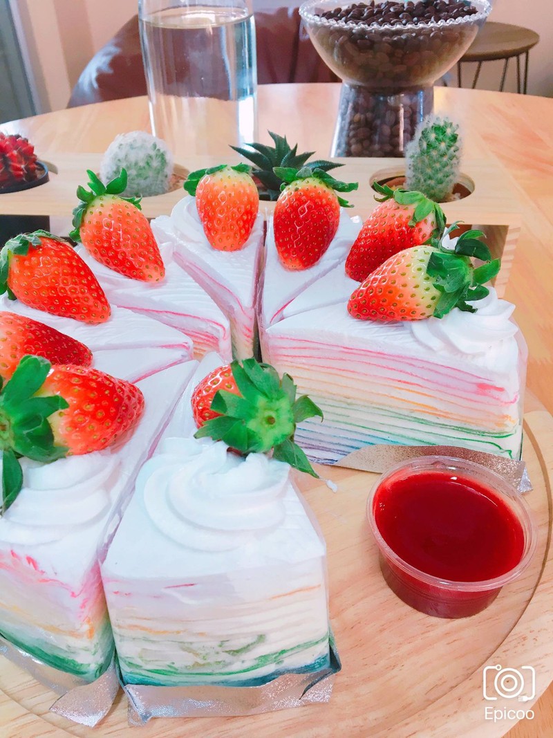 เครปเค้กเรนโบว์