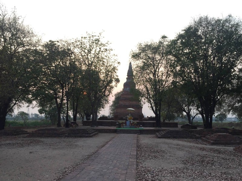 วัดร้างเงียบสงบ