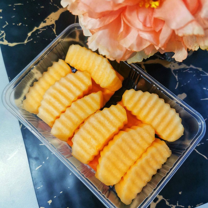 ผลไม้รสชาติสุดฟินในซัมเมอร์นี้ทานเเล้วยิ้มทุกคำ เพราะน้ำฉ่ำๆของเเคนตาลูปมีฤทธิ์เ