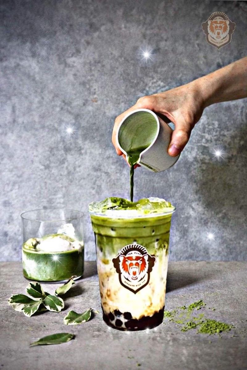 

THE BEAR HOKKAIDO MILK TEA
#Matcha Latte
🥤 แก้ว 16 Oz. พร้อมไข่มุกลาวา ราคา 4
