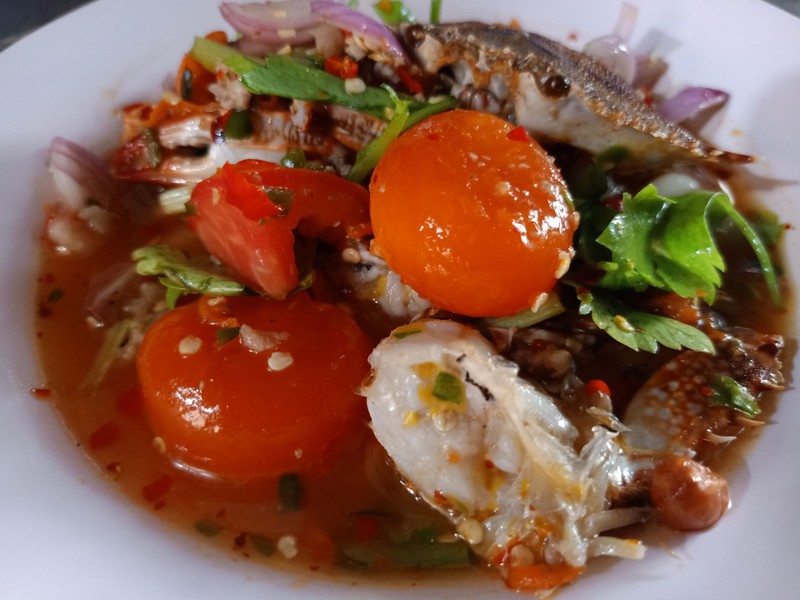 ไข่แดงเค็ม ปูม้า ลวก 