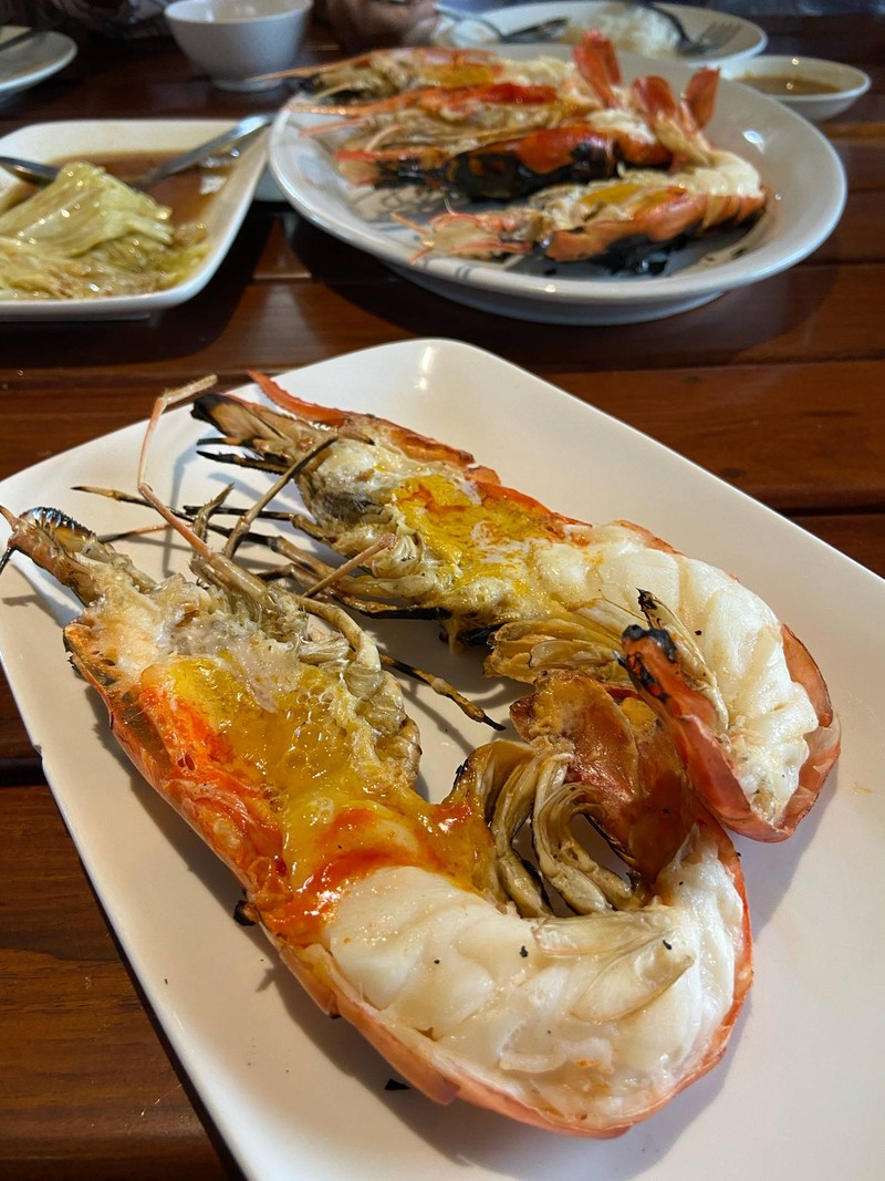 กุ้งเผา โลละ 1800 size 3-4 ตัวโล