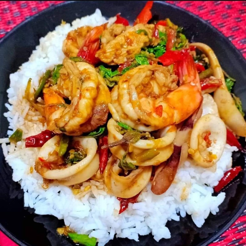 ข้าวกระเพรารวม 40 บาท