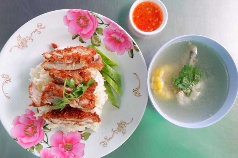 ข้าวมันไก่ทอด 50-60 บาท