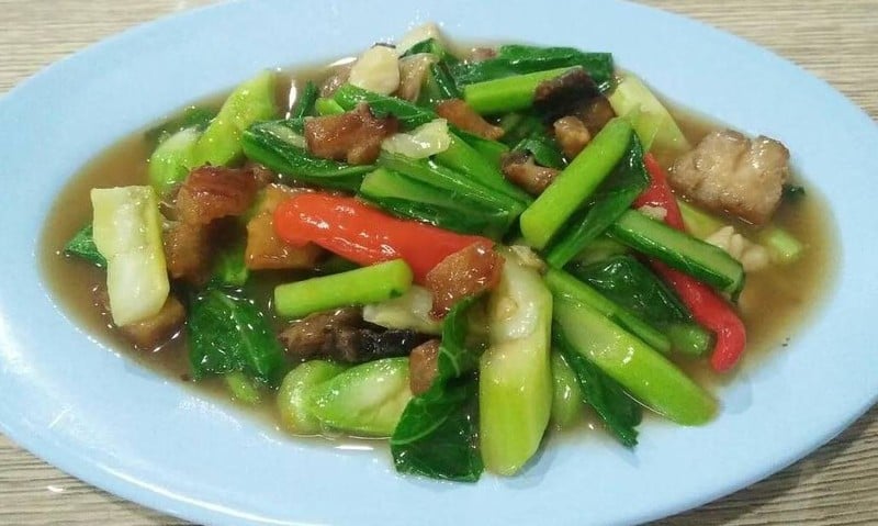 ผัดคะน้าปลาเค็ม