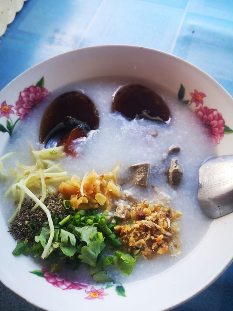 โจ๊กไข่เยี่ยวม้า​#โจ๊กป้าเล็ก​ 20​ บาท