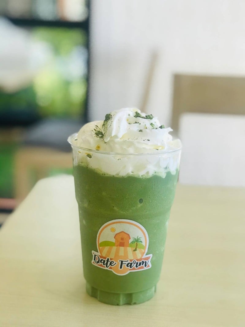 มัชชะชาเขียวปั่น เพิ่มวิปปิ้งครีม ชาเขียวเข้มข้นดี ถูกใจหอมๆ