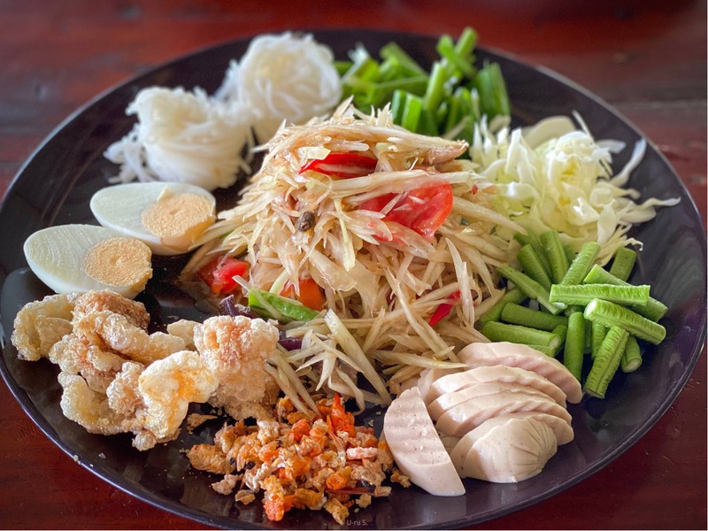 ส้มตำถาด ปู+ปลาร้า