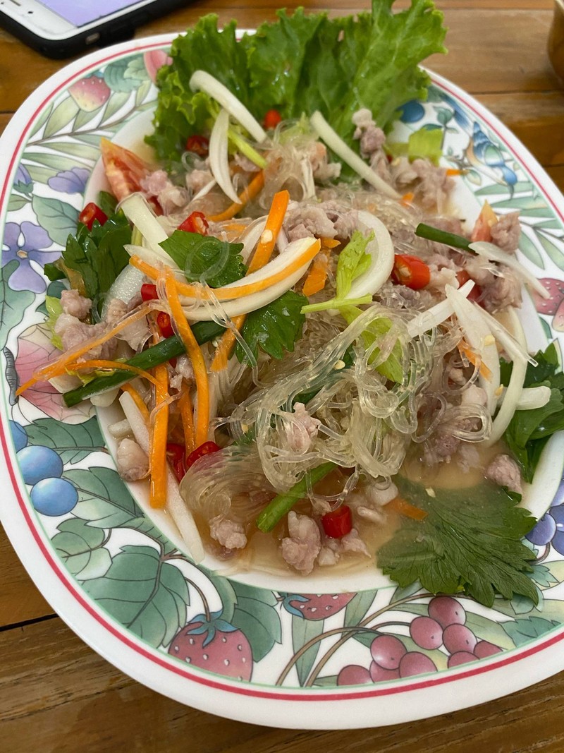 ยำวุ้นเส้น