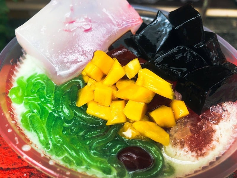 โอ๋วเอ๋วรวมมิตรหอมหวานได้ทั้งความอิ่มและความอร่อยเส้นลอดช่องที่เหนียวหนึบร่วมด้ว