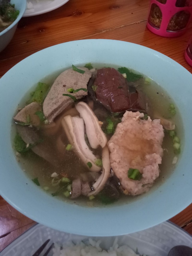 ต้มเลือดหมู 