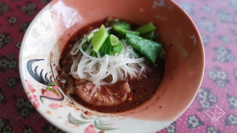 ก๋วยเตี๋ยวหมูน้ำตก (18 บาท) 