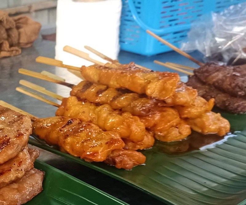 ไก่กระเทียม