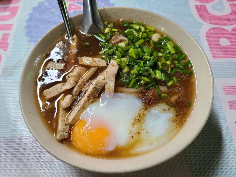 ก๋วยจั๊บทุกอย่าง+ไข่