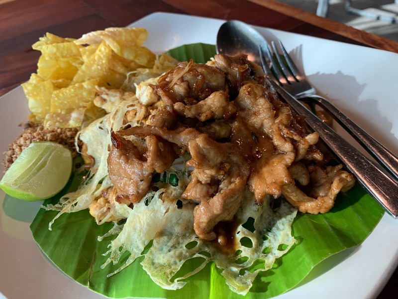 ผัดไทยหมู 80