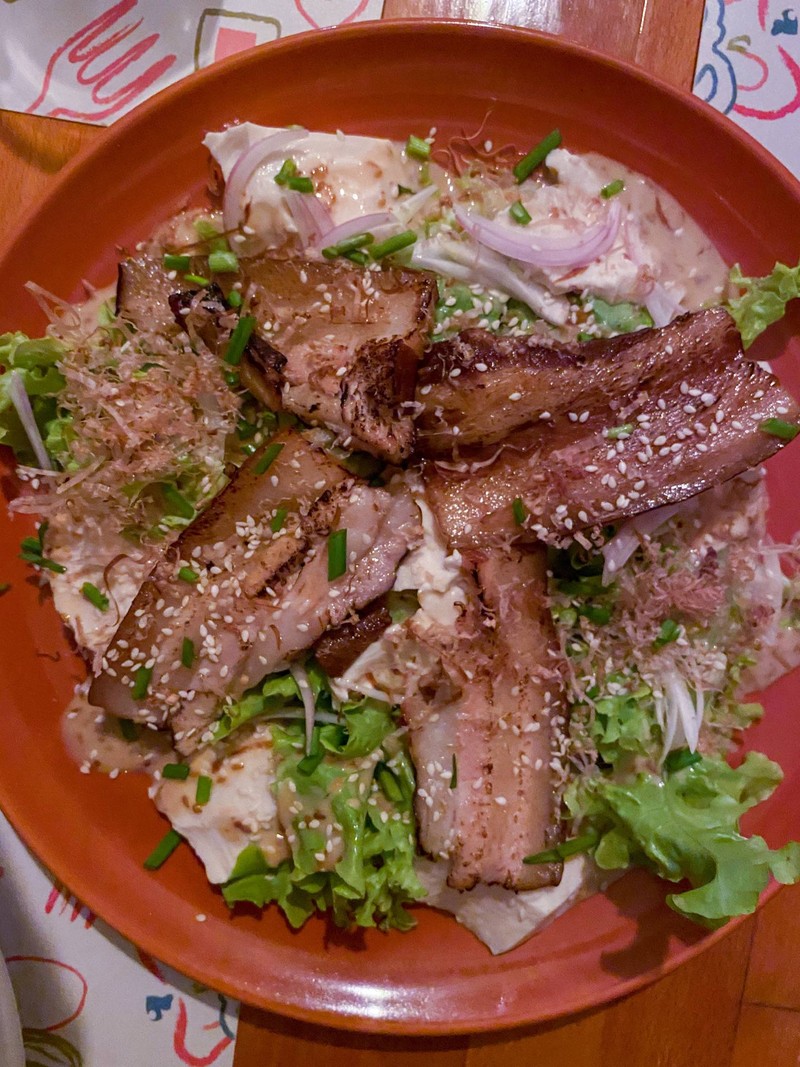 สลัดหมูชาชู