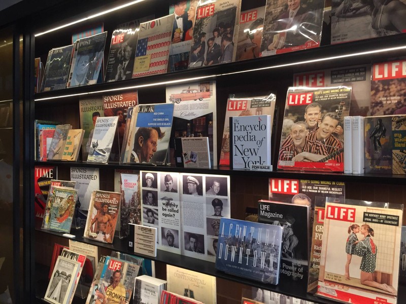 หนังสือนิตยสารแนววินเทจที่จำหน่าย