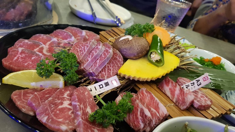 ดีงาม อร่อย อากาศดี  เจ้าของร้านเค้าพยายามอยากให้ทุกคนได้พักผ่อนหลังเลิกงาน.