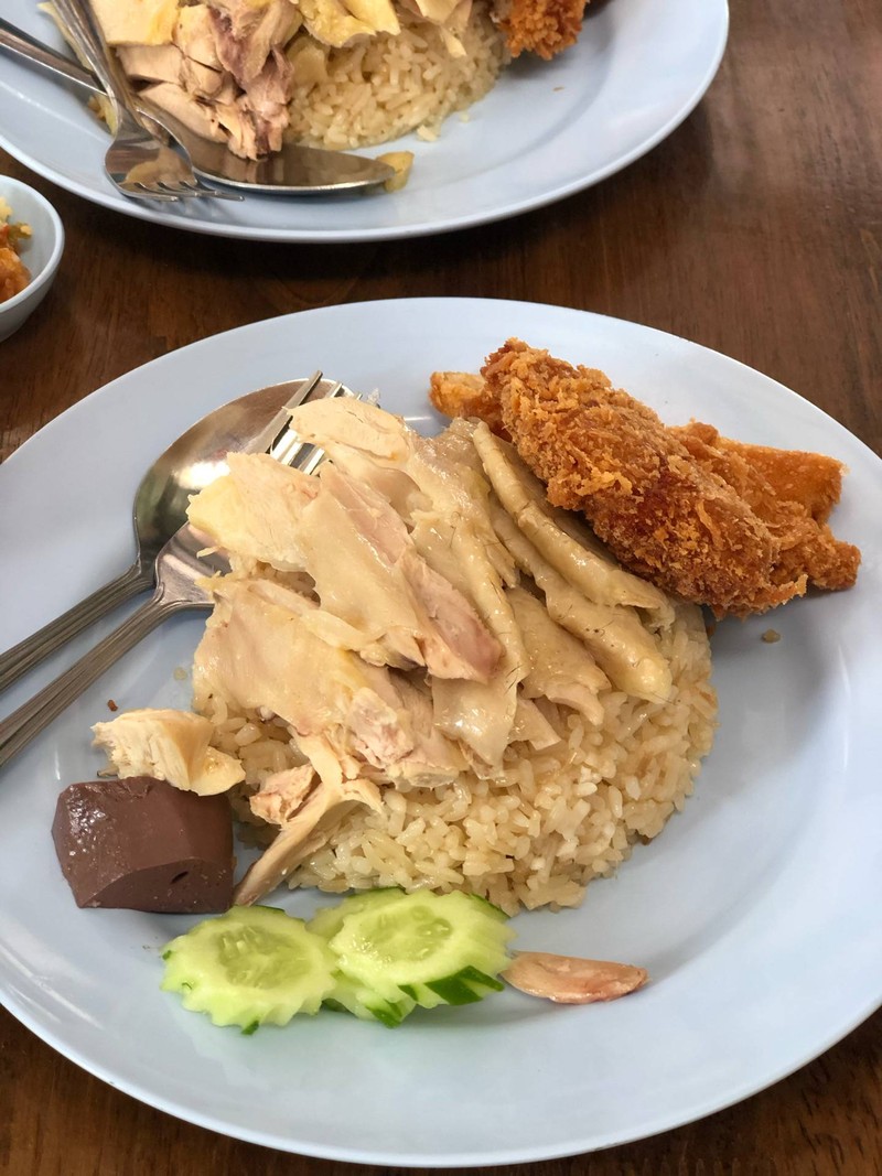 ไก่อร่อย ข้าวนุ่ม