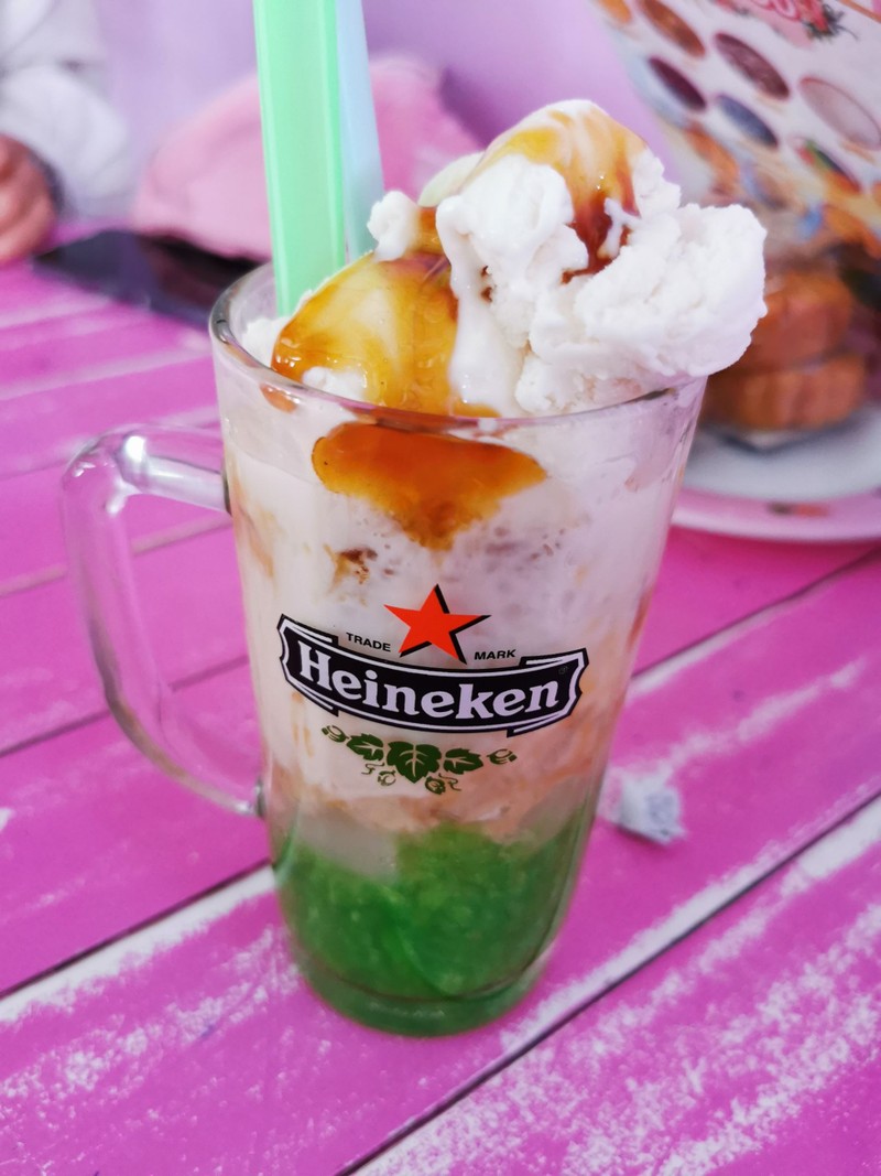 อร่อยได้รสไอติมกับน้ำตาลข้น​ ได้เคี้ยวเส้นลอดช่องหนึบๆอร่อยเข้ากัน