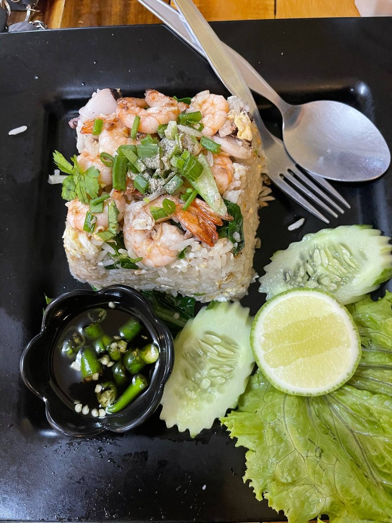 ข้าวผัดทะเล