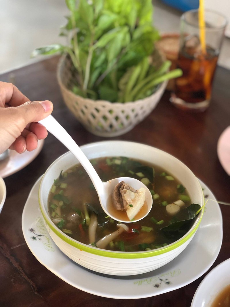 ต้มแซ่บ