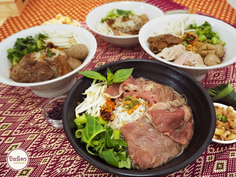 ก๋วยเตี๋ยวน้ำตกเเนื้อวากิวจุๆ