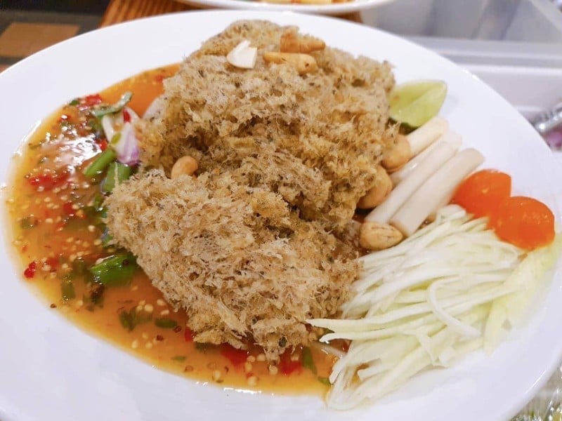 ยำปลาดุกฟู