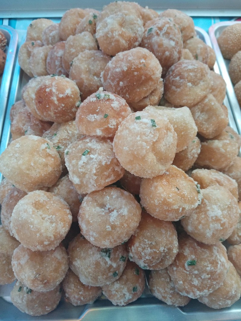 ใส้เค็ม(กระเทียม​ พริกไทย​ ราก​ผักชี​ (ปั่น)​