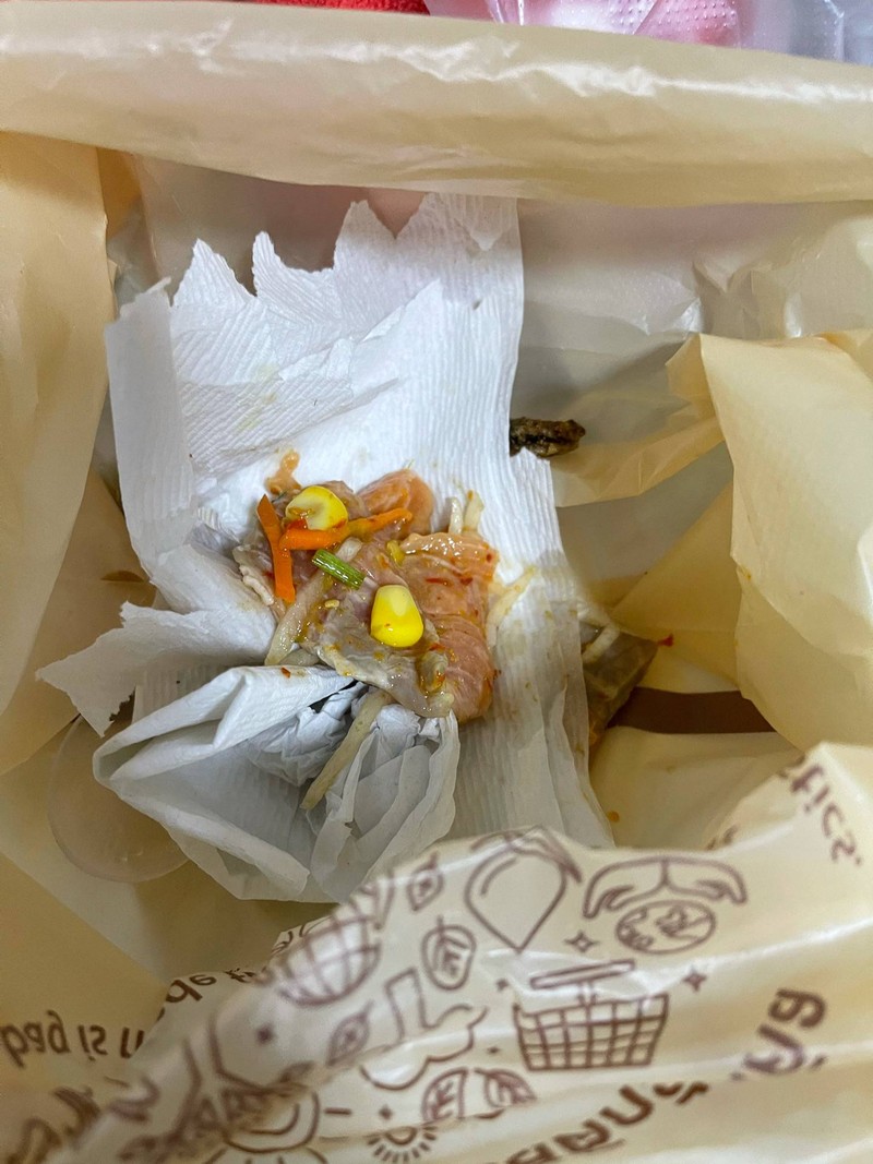 ทิ้งค่ะ กินไม่ได่ เนื้อเหนียว และคาวสุดๆ